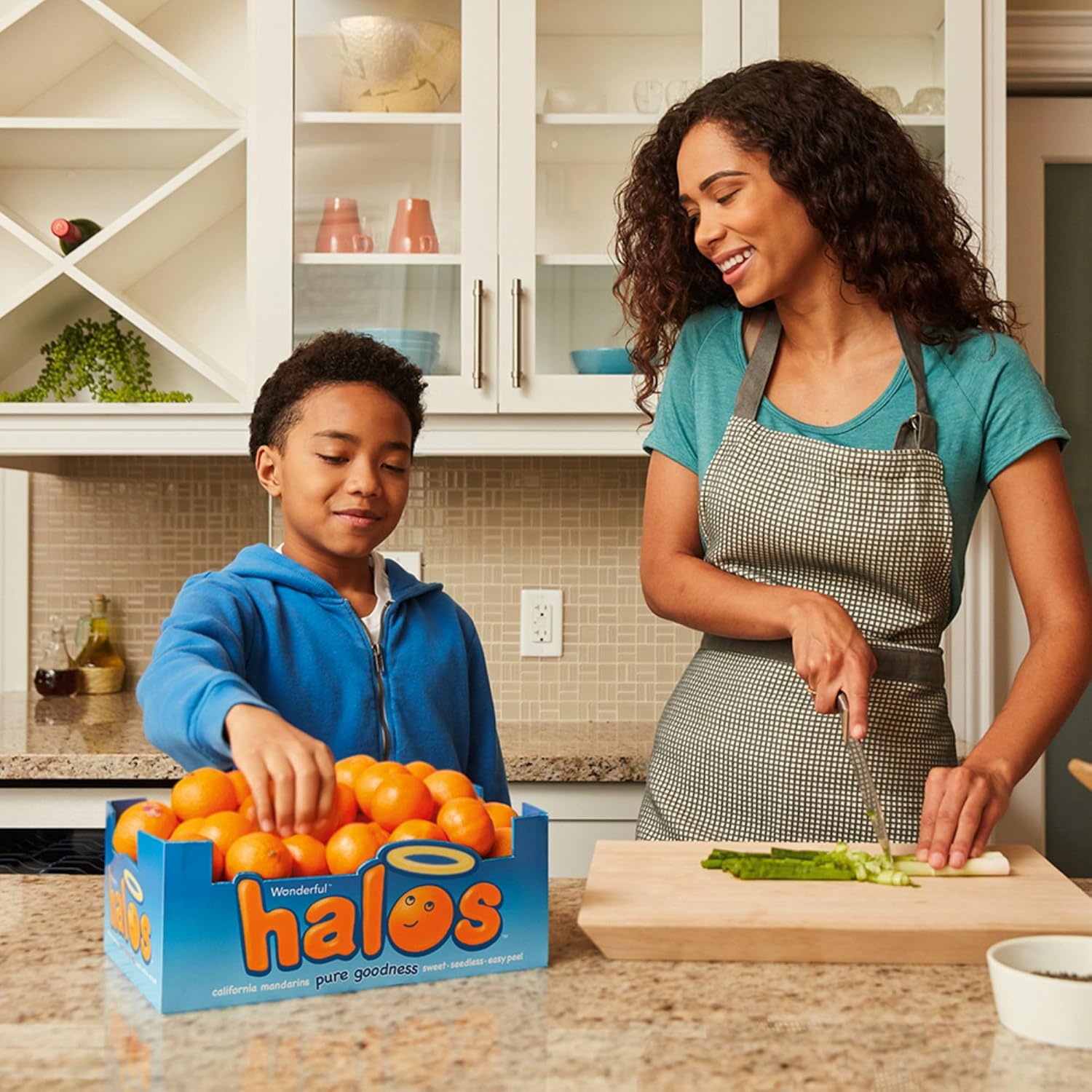 Wonderful Halos Mandarins, Sweet, Seedless, Easy Peel Mandarin Oranges - Healthy Food, Fresh Fruit, 3lb Bag